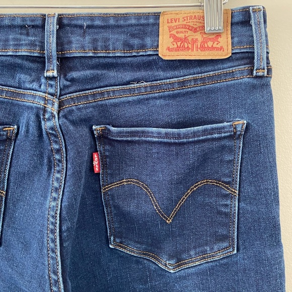 Levi’s Mid Rise Skinny Dark Indigo Blue Jeans - Picture 4 of 5